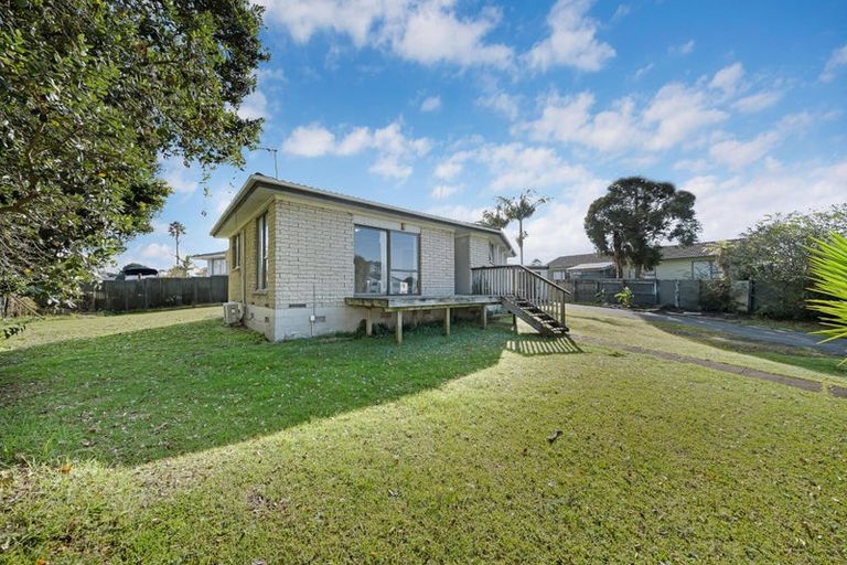Photo of property in 25 Sharland Avenue, Manurewa, Auckland, 2102