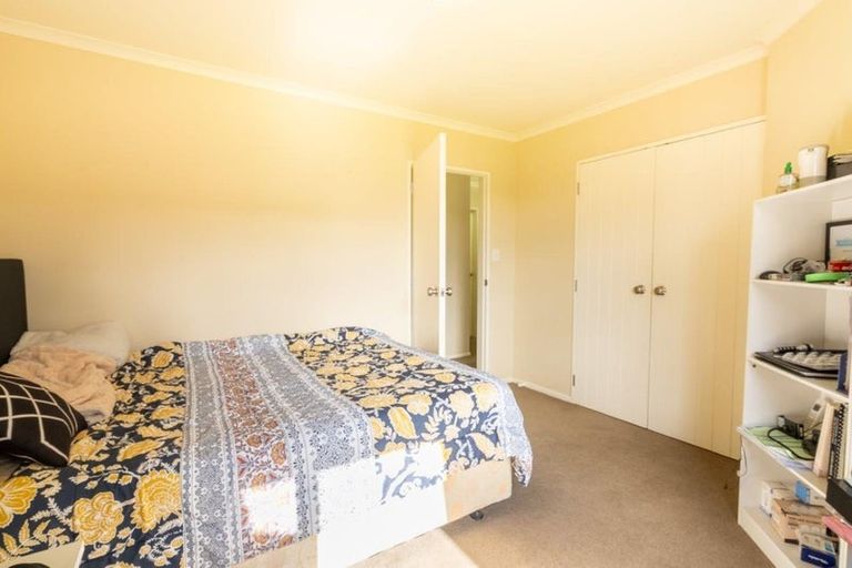Photo of property in 33 Geneva Terrace, Kelvin Grove, Palmerston North, 4414
