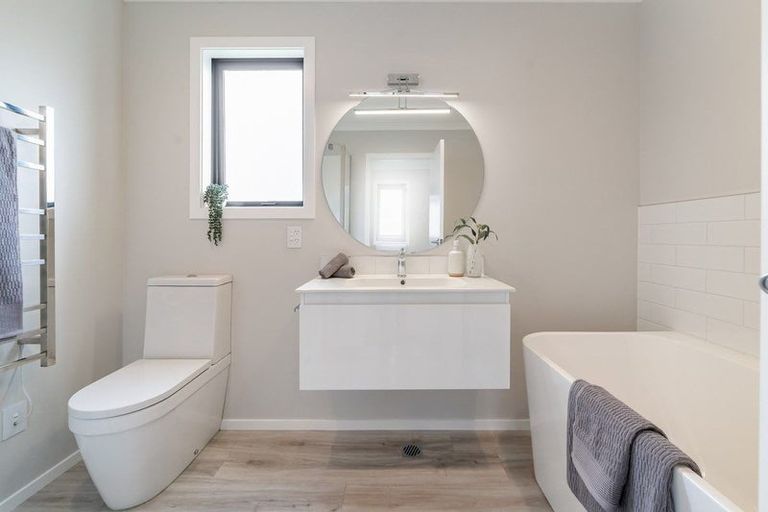 Photo of property in 84 Mawai Hakona Drive, Wallaceville, Upper Hutt, 5018