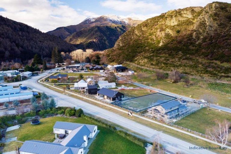 Photo of property in 11 Flynn Lane, Arrowtown, 9302