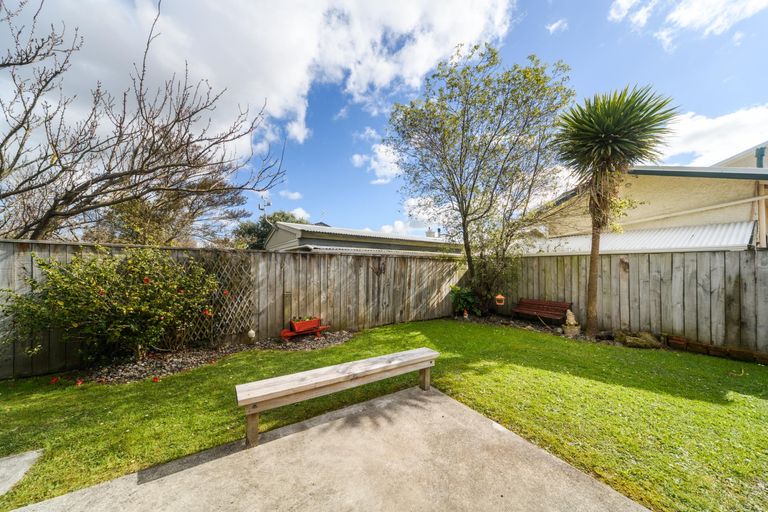 Photo of property in 72a Stanley Avenue, Palmerston North, 4414