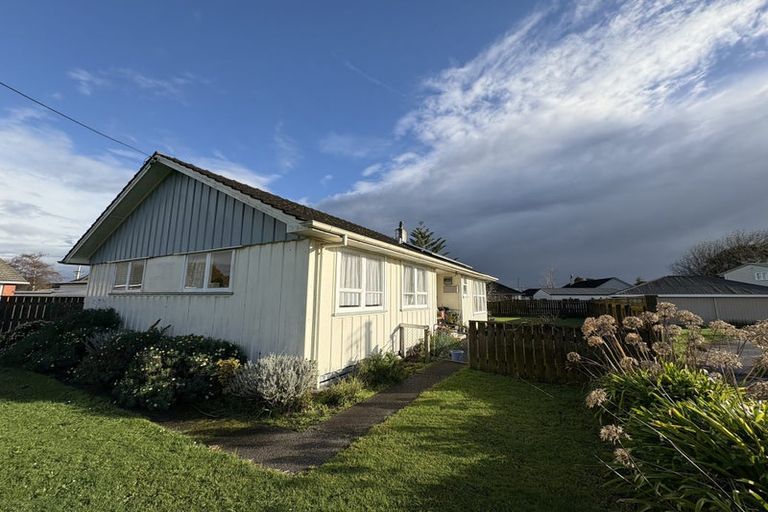 Photo of property in 6 Taumaihi Street, Bulls, 4818