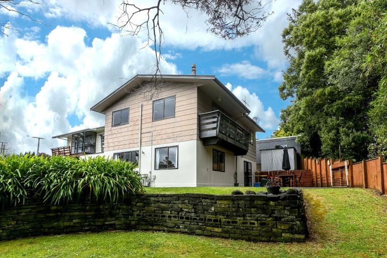 Photo of property in 12a Ranfurly Street, Frankleigh Park, New Plymouth, 4310