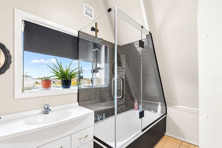 Photo of property in 170 Mcmurdo Street, Tinwald, Ashburton, 7700