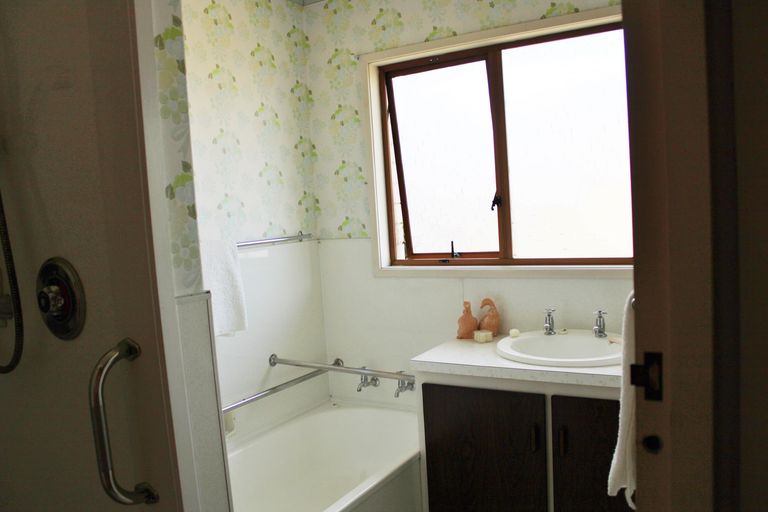 Photo of property in 48a Hakanoa Street, Huntly, 3700