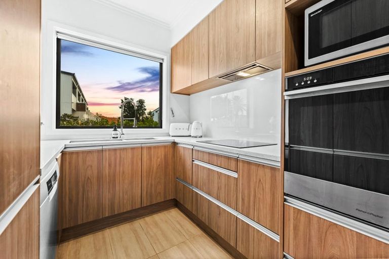 Photo of property in 3 Frances Bryers Road, Hobsonville, Auckland, 0616
