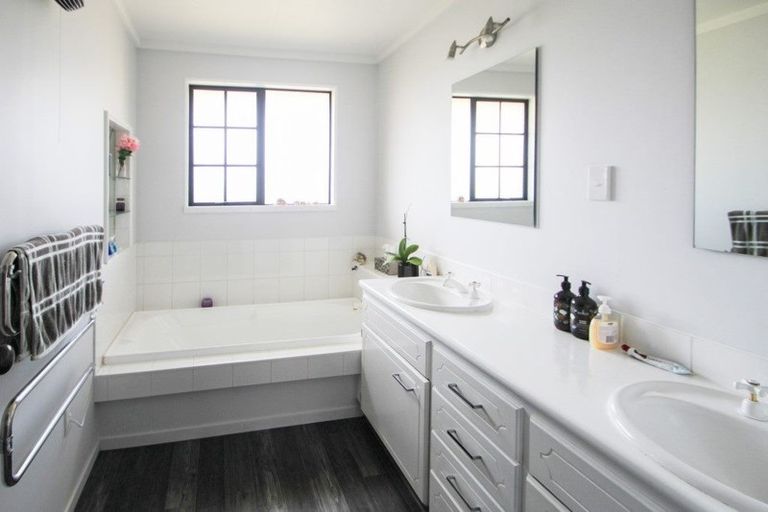 Photo of property in 29 Walbrook Crescent, Oamaru North, Oamaru, 9400