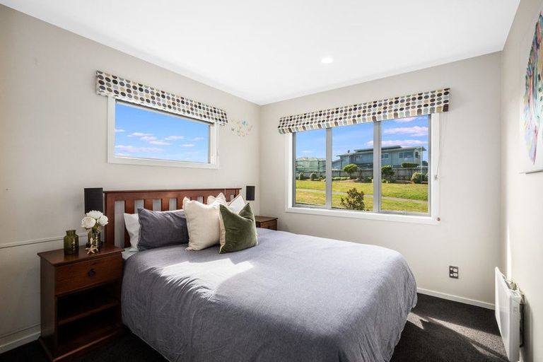 Photo of property in 11 Nelson Avenue, Aotea, Porirua, 5024