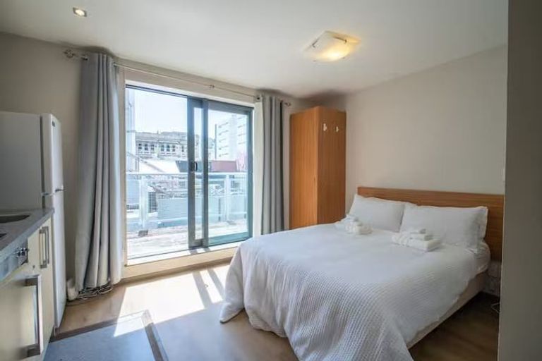 Photo of property in Dual Apartments, 108/142 Vivian Street, Te Aro, Wellington, 6011