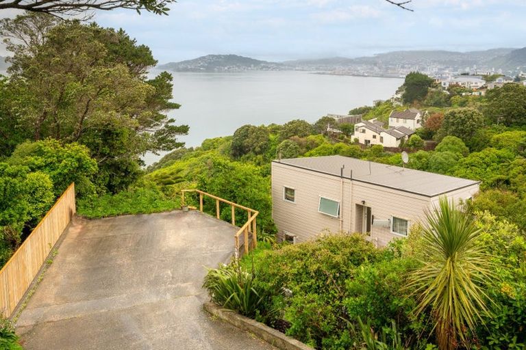 Photo of property in 2/72 Homebush Road, Khandallah, Wellington, 6035