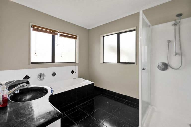 Photo of property in 30c Egmont Street, Hawera, 4610