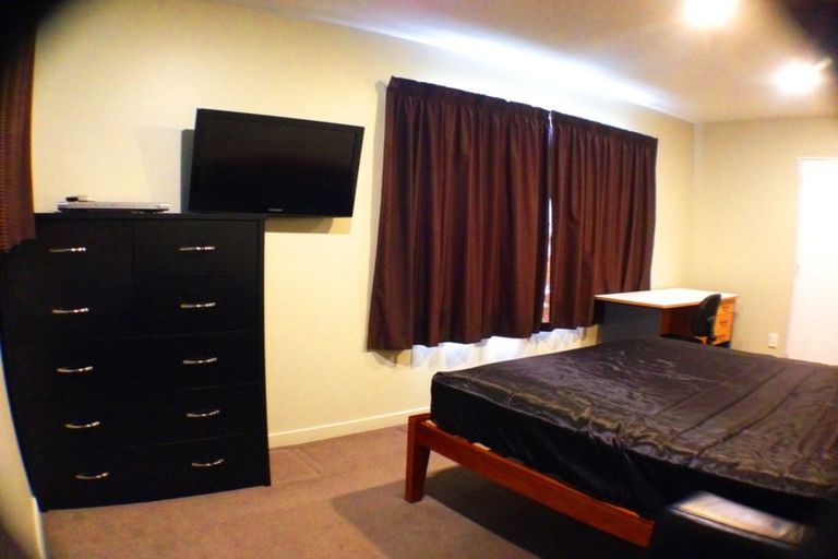 Photo of property in 42a Maxwell Street, Riccarton, Christchurch, 8041