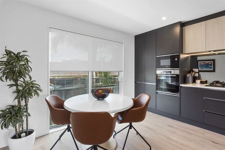 Photo of property in 4/4 Jutland Road, Hauraki, Auckland, 0622