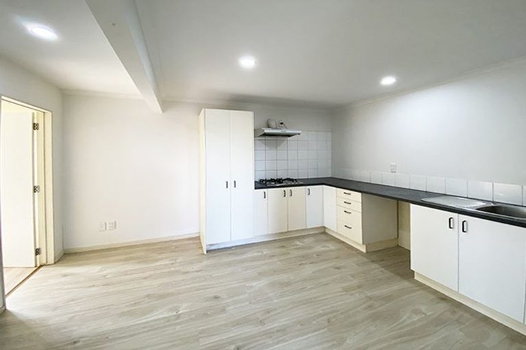 Photo of property in 58a Rua Road, Glen Eden, Auckland, 0602