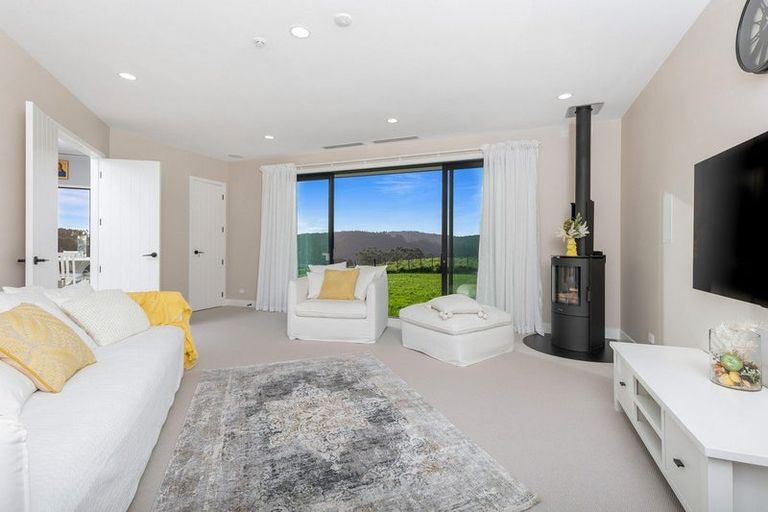 Photo of property in 135 Okura River Road, Okura, Albany, 0792