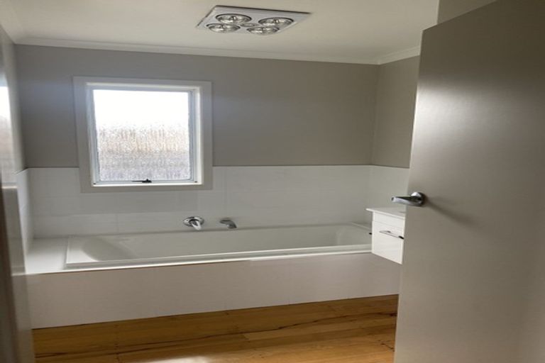 Photo of property in 1 Mears Road, St Andrews, Hamilton, 3200