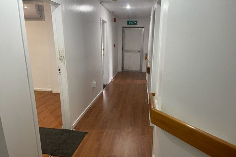 Photo of property in 35 Shirley Road, Shirley, Christchurch, 8013