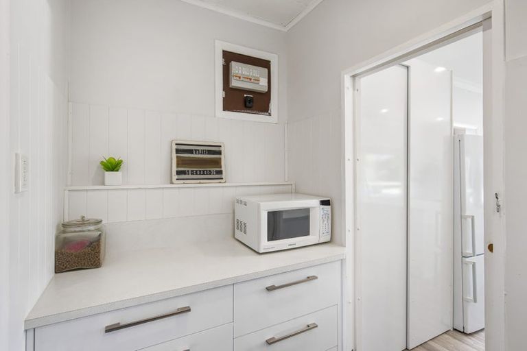 Photo of property in 16 Francis Road, Paraparaumu Beach, Paraparaumu, 5032