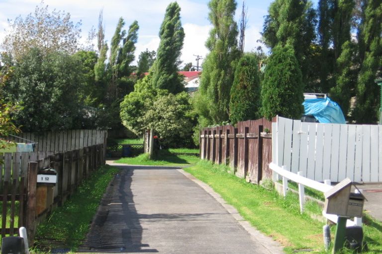 Photo of property in 14 Styca Place, Sunnyvale, Auckland, 0612