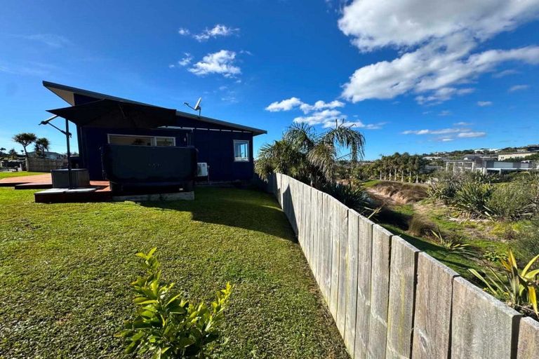 Photo of property in 15 Wharuka Glade, Mangawhai, 0505