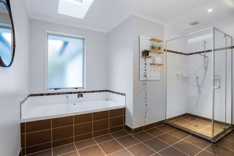 Photo of property in 202b Beach Road, Campbells Bay, Auckland, 0630