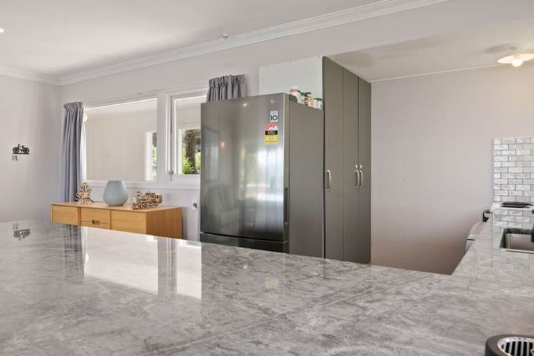 Photo of property in 43 Wakeman Road, Acacia Bay, Taupo, 3330