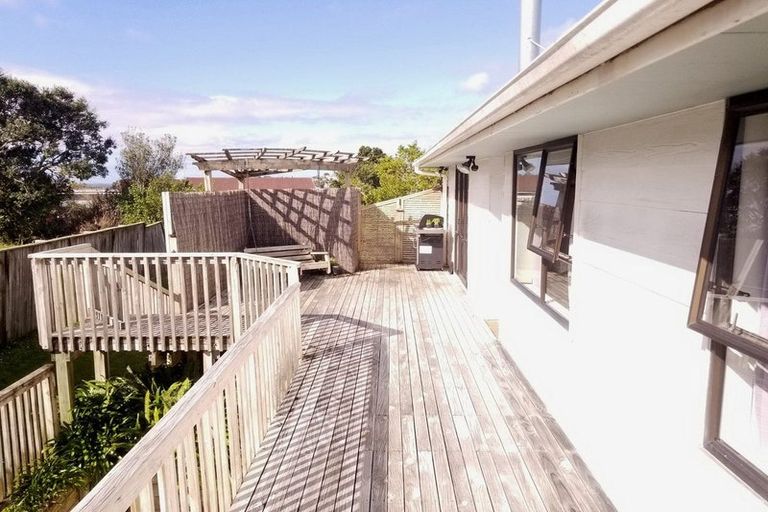 Photo of property in 2 Corric Hill, Torbay, Auckland, 0630