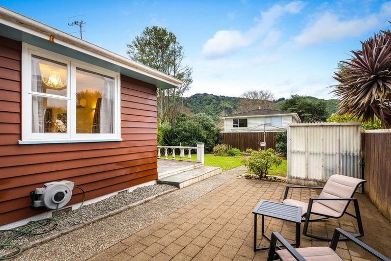 Photo of property in 2 Monterey Place, Totara Park, Upper Hutt, 5018
