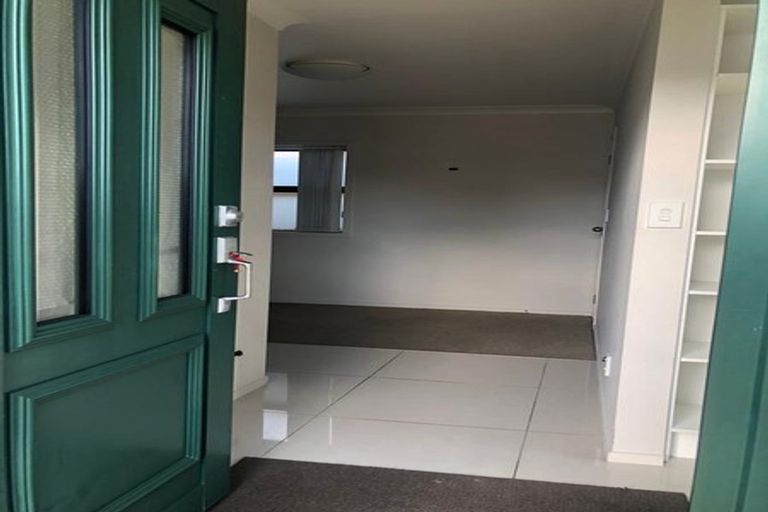 Photo of property in 3 Riverina Avenue, Pakuranga, Auckland, 2010