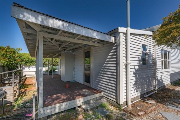 Photo of property in 35 Harrow Street, Phillipstown, Christchurch, 8011