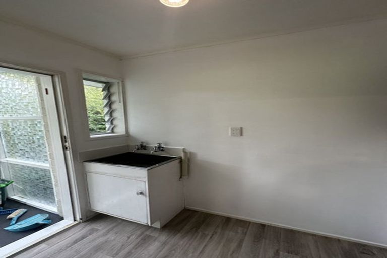 Photo of property in 1/14 Lake Road, Northcote, Auckland, 0627