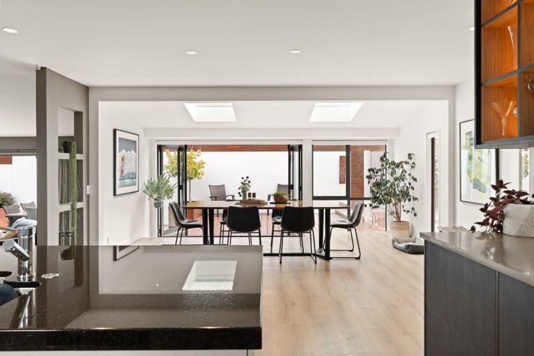 Photo of property in 73 Cannington Road, Maori Hill, Dunedin, 9010