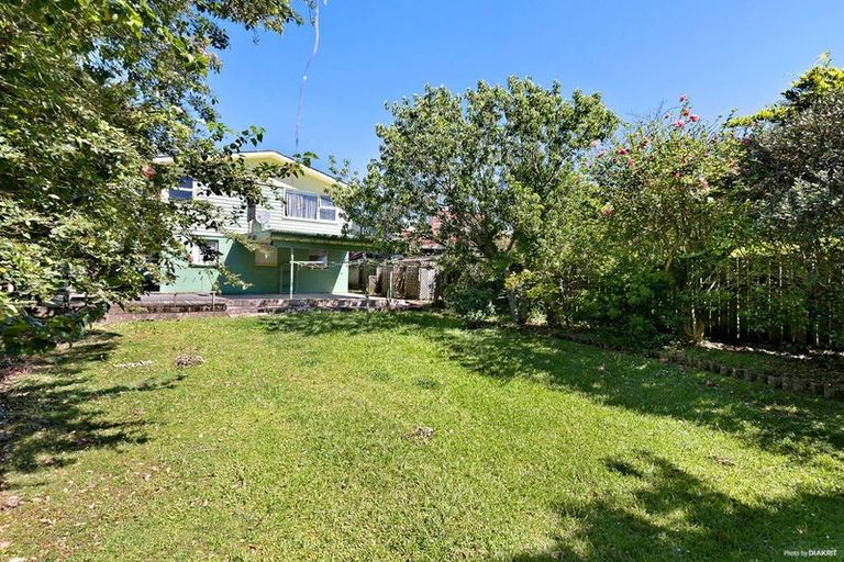 Photo of property in 13 Grenada Avenue, Forrest Hill, Auckland, 0620
