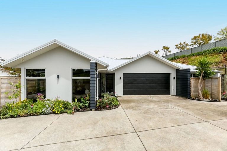 Photo of property in 17a Heta Road, Highlands Park, New Plymouth, 4312