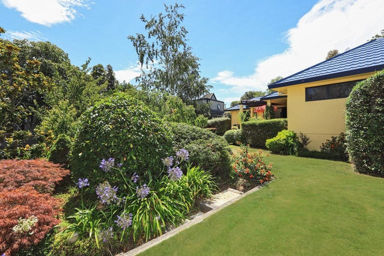 Photo of property in 58 Palmerston Road, Havelock North, 4130