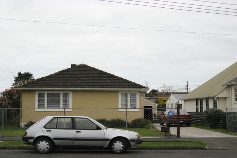 Photo of property in 15 Rugby Street, Levin, 5510