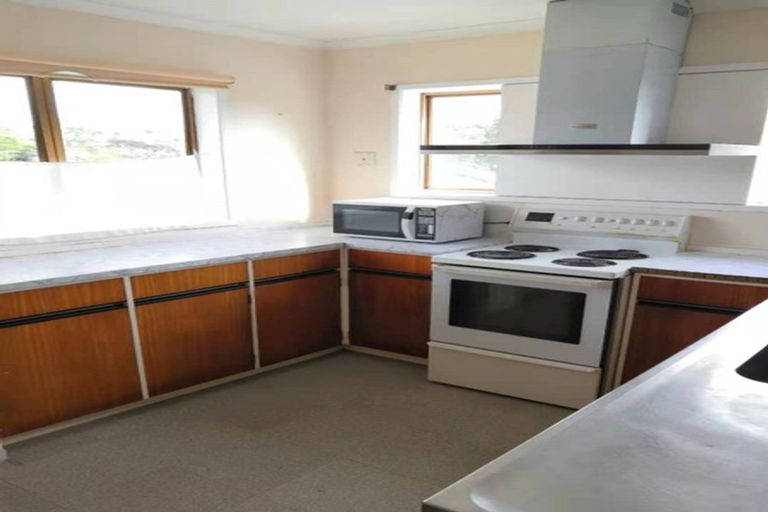 Photo of property in 1/40 Halberg Street, Glenfield, Auckland, 0629