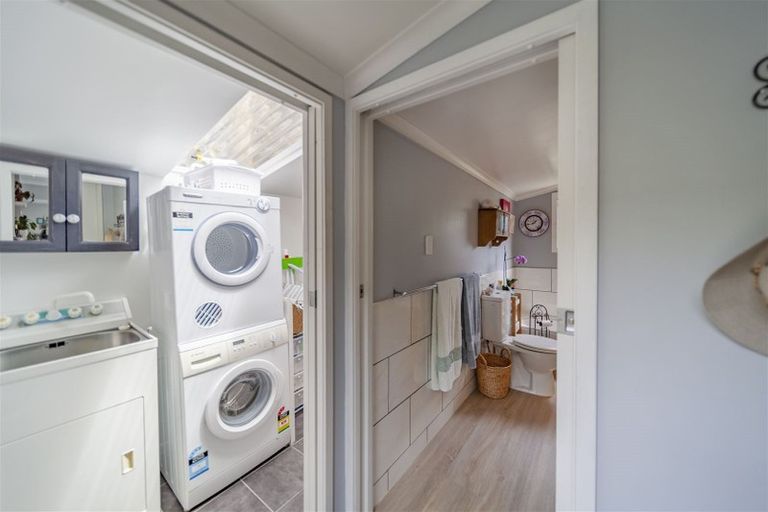 Photo of property in 90 Shakespeare Road, Bluff Hill, Napier, 4110