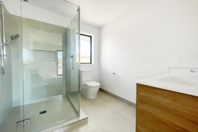 Photo of property in 16 North Ridge Drive, Rototuna North, Hamilton, 3210