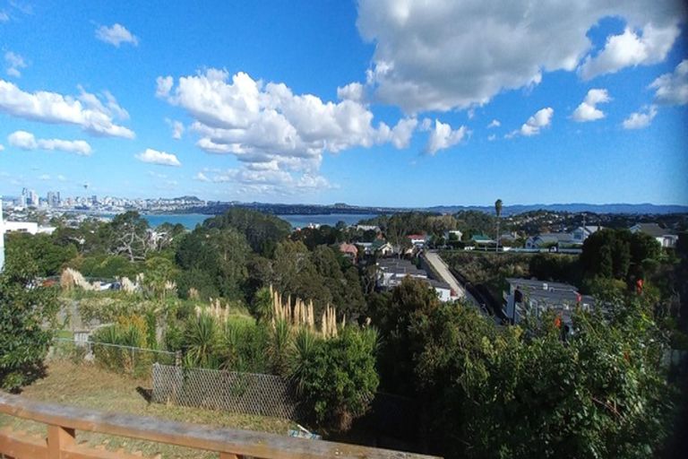 Photo of property in 82a Mokoia Road, Birkenhead, Auckland, 0626