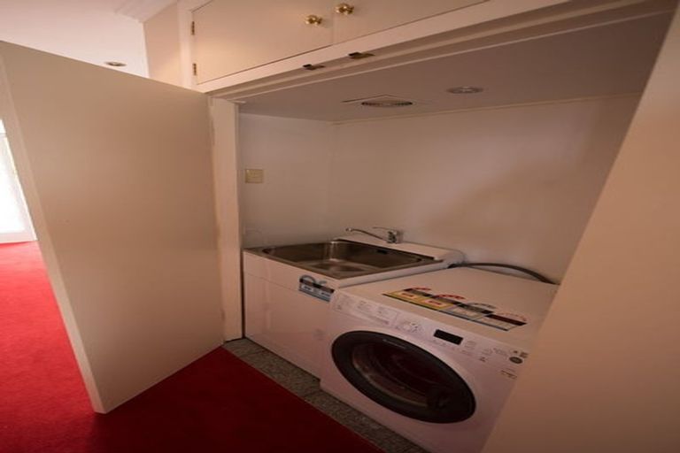 Photo of property in 12 Maple Grove, Kingston, Wellington, 6021