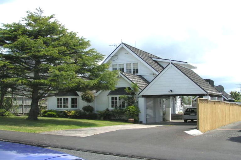 Photo of property in 10 Cameron Street, Takapuna, Auckland, 0622