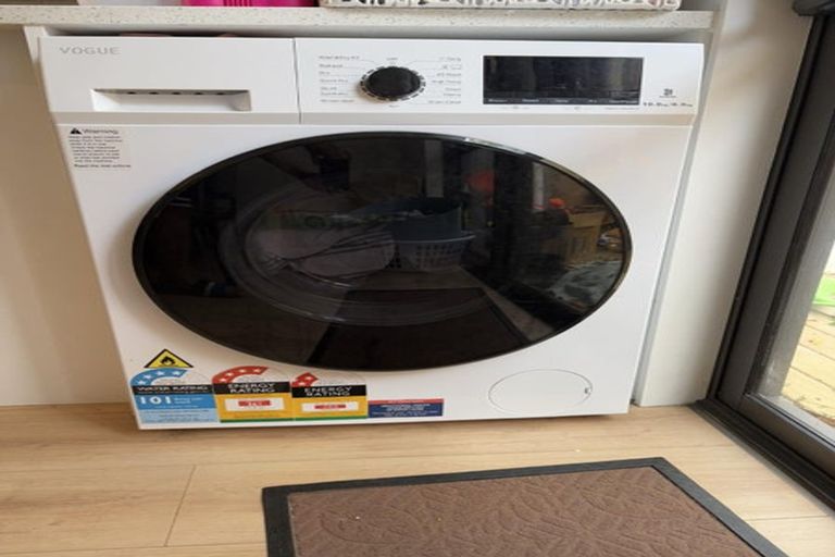 Photo of property in 7d Sherie Place, Howick, Auckland, 2014