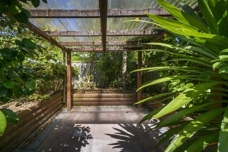 Photo of property in 24 Heathcote Place, Fitzherbert, Palmerston North, 4410