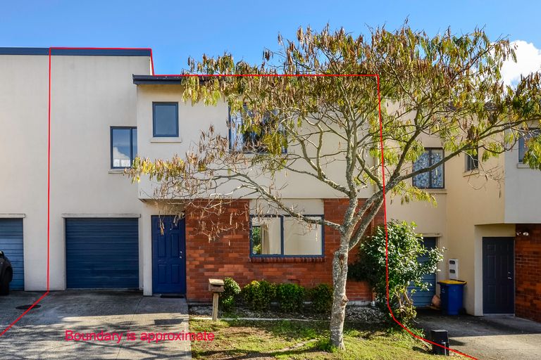 Photo of property in 4 Kora Avenue, Ranui, Auckland, 0612