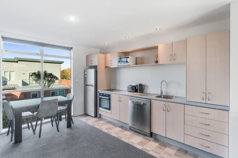 Photo of property in 2/54 Champion Street, Edgeware, Christchurch, 8013