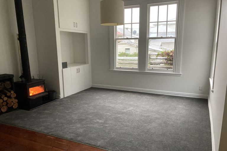 Photo of property in 31 Scarborough Terrace, Mount Victoria, Wellington, 6011