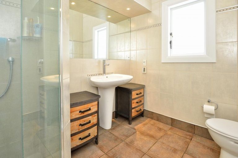 Photo of property in 82 Stout Street, Whataupoko, Gisborne, 4010