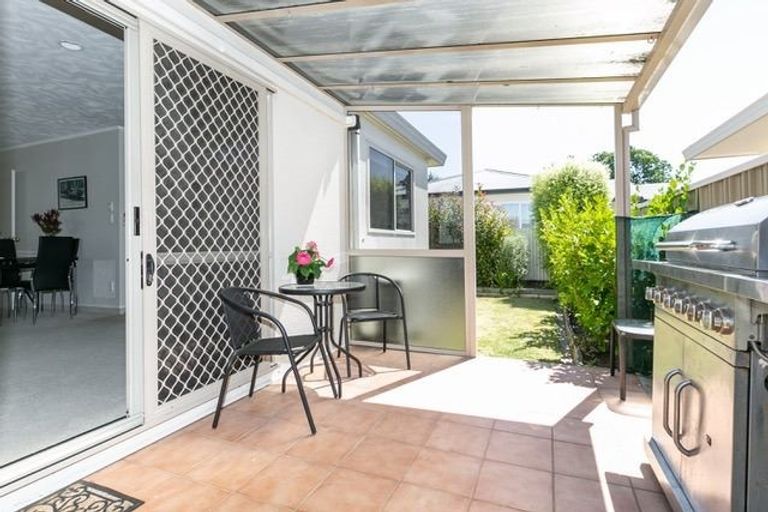 Photo of property in 2/38 Neeve Road, Taradale, Napier, 4112