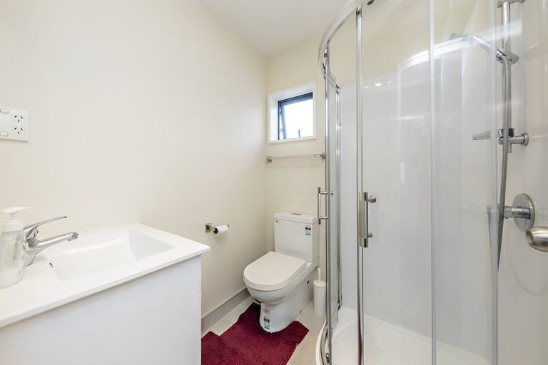 Photo of property in 3a Hinton Place, Weymouth, Auckland, 2103